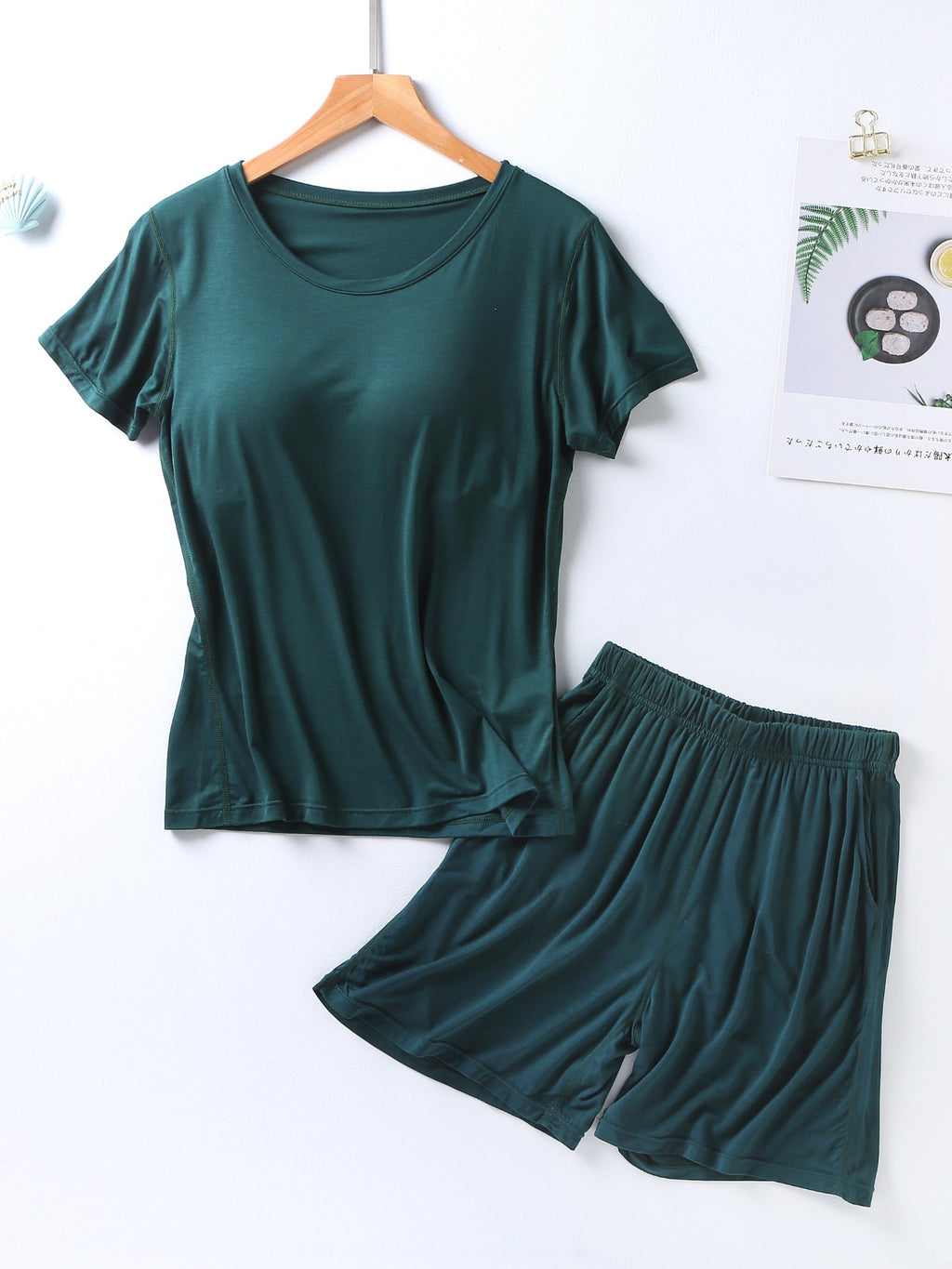 Plus Size Women's Casual Lounge Set Bra Padded Basic T-Shirt and Shorts