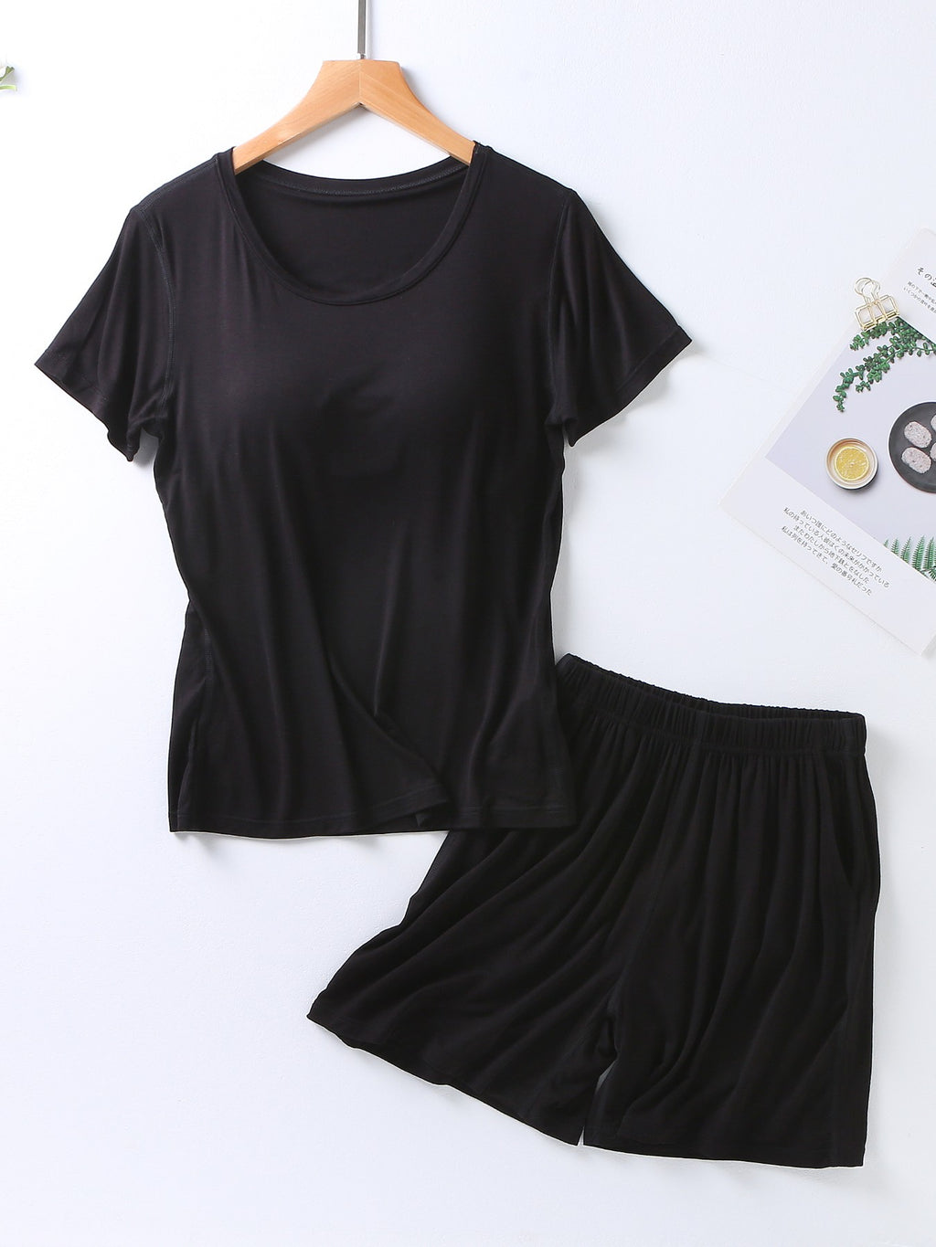 Plus Size Women's Casual Lounge Set Bra Padded Basic T-Shirt and Shorts
