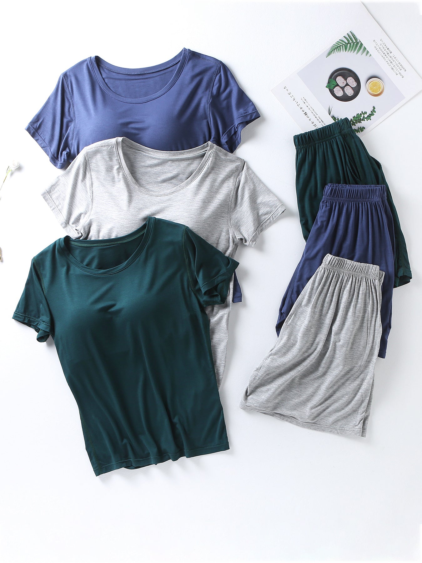 Plus Size Women's Casual Lounge Set Bra Padded Basic T-Shirt and Shorts