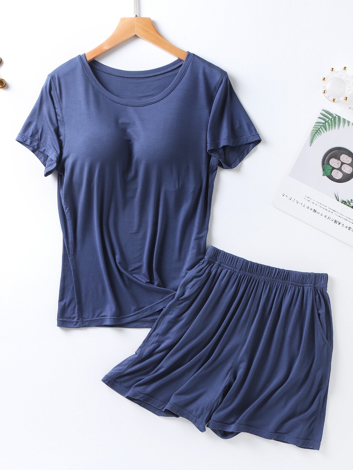 Plus Size Women's Casual Lounge Set Bra Padded Basic T-Shirt and Shorts