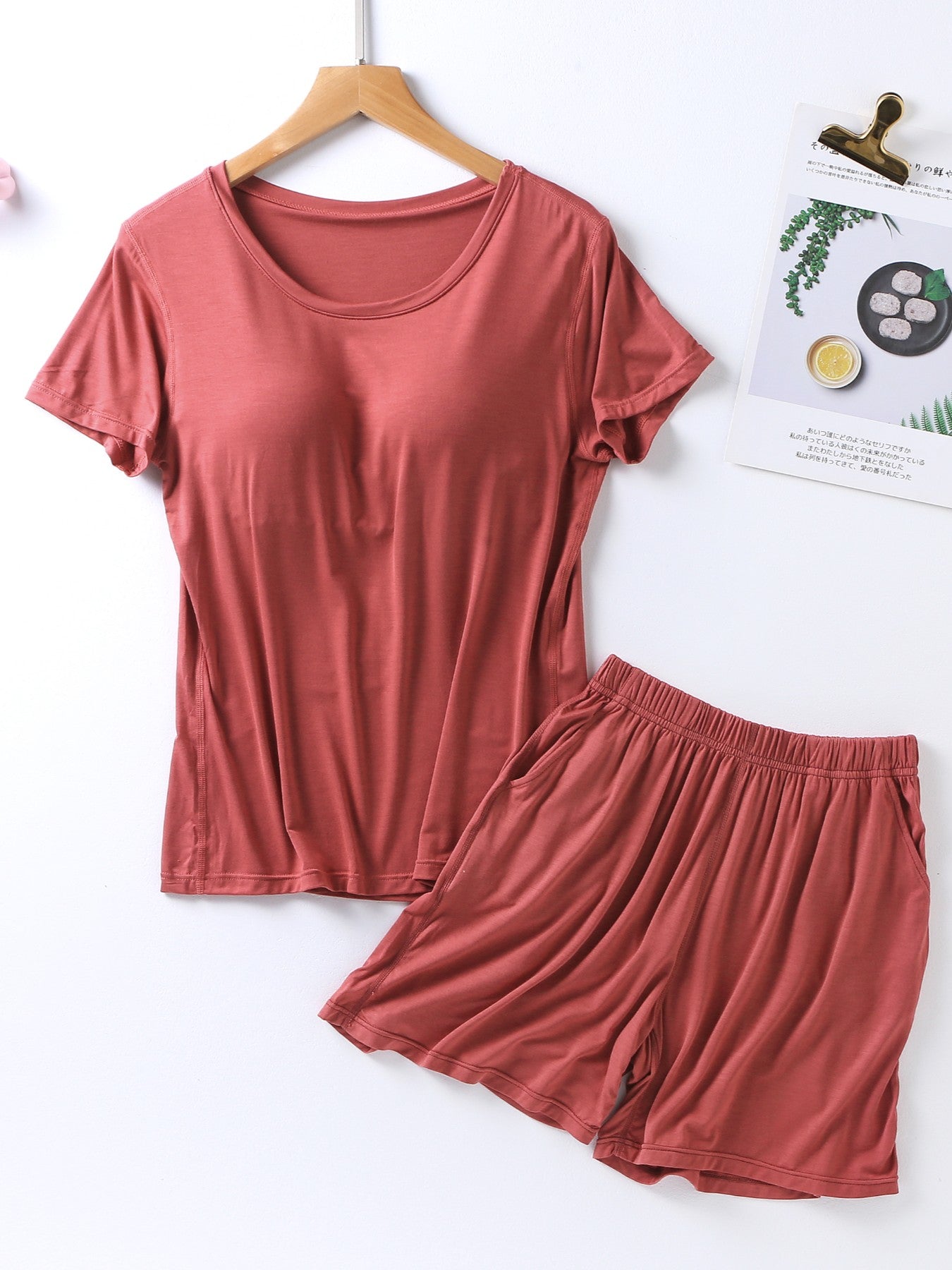 Plus Size Women's Casual Lounge Set Bra Padded Basic T-Shirt and Shorts