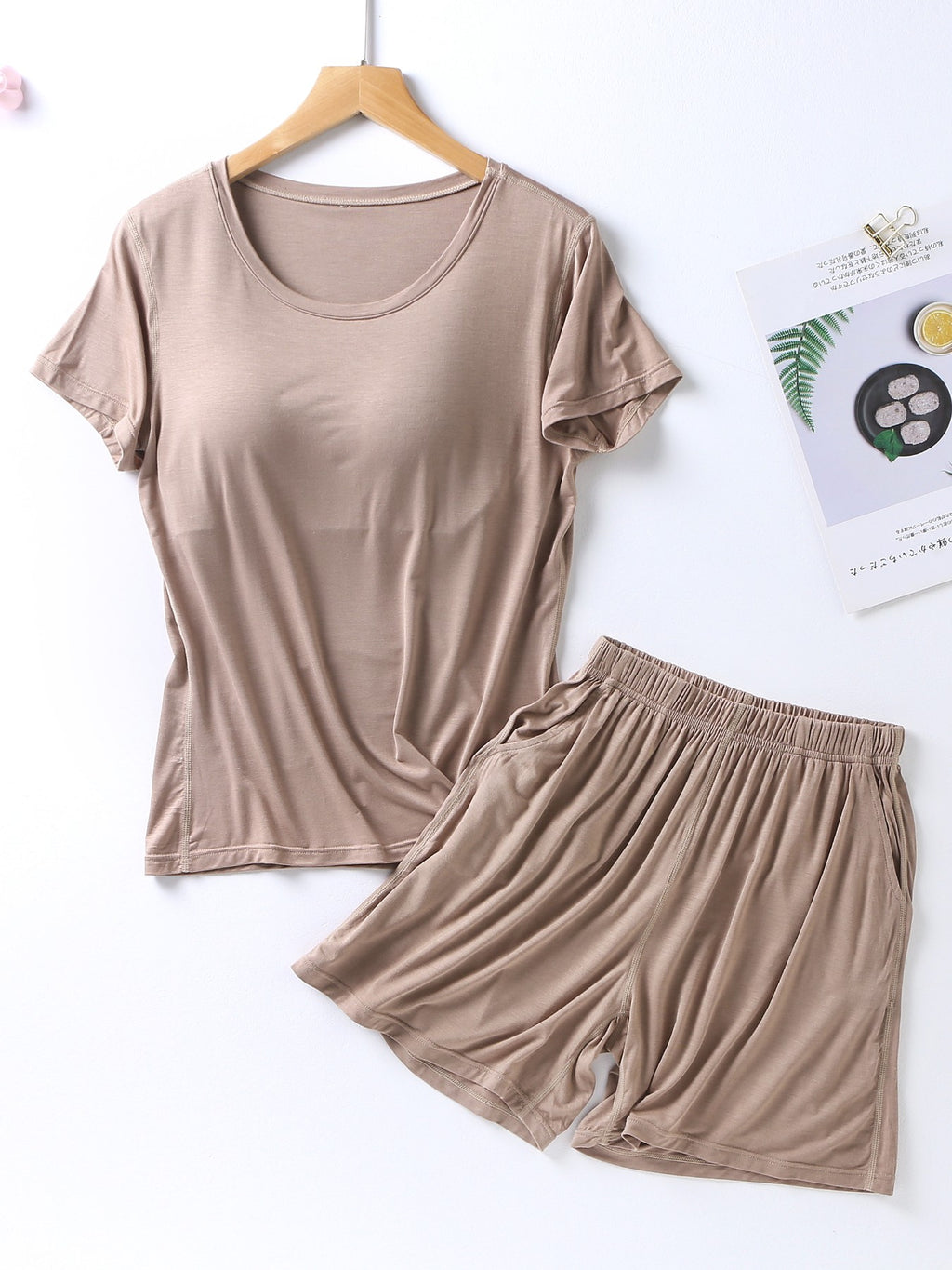 Plus Size Women's Casual Lounge Set Bra Padded Basic T-Shirt and Shorts