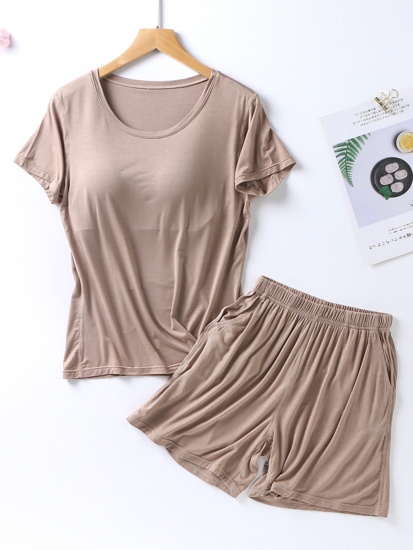 Plus Size Women's Casual Lounge Set Bra Padded Basic T-Shirt and Shorts