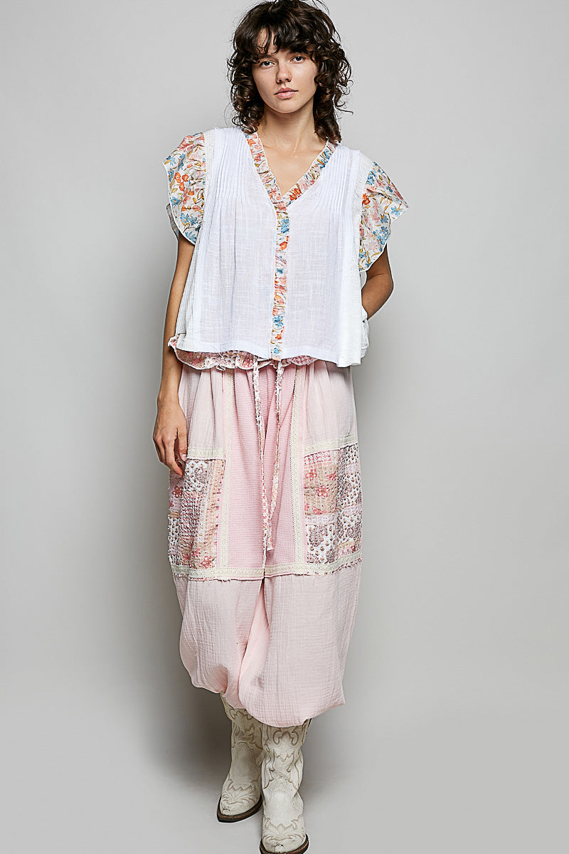 POL Cotton Blouse Ivory V-Neck Floral Contrast Ruffle Short Sleeve Top