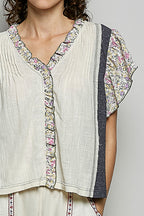 POL Casual Blouse Cotton V-Neck Floral Ruffle Contrast Trim Short Sleeve Top
