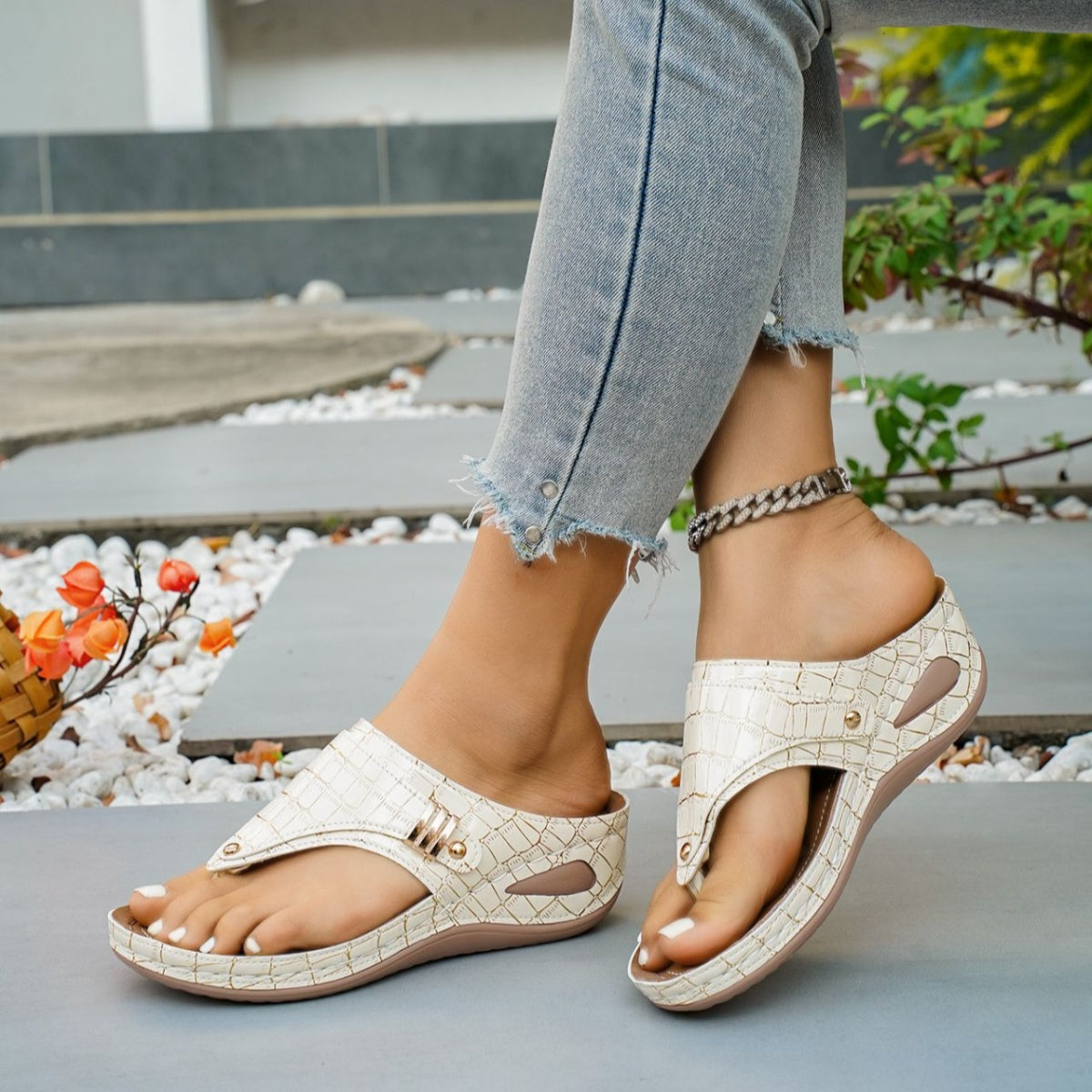 Women's Casual Wedge Sandals Toe Post Mid Heels Crocodile Pattern Shoes