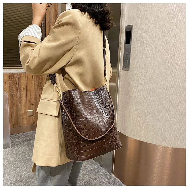 Women Bag Vintage Crocodile Pattern Crossbody Bags PU Leather Trend Designer Shoulder Handbags Large Capacity Bucket