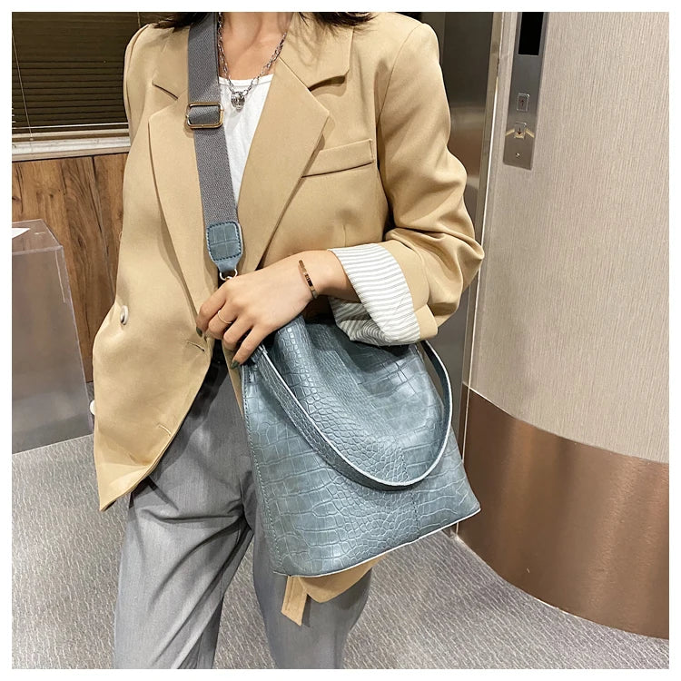 Women Bag Vintage Crocodile Pattern Crossbody Bags PU Leather Trend Designer Shoulder Handbags Large Capacity Bucket