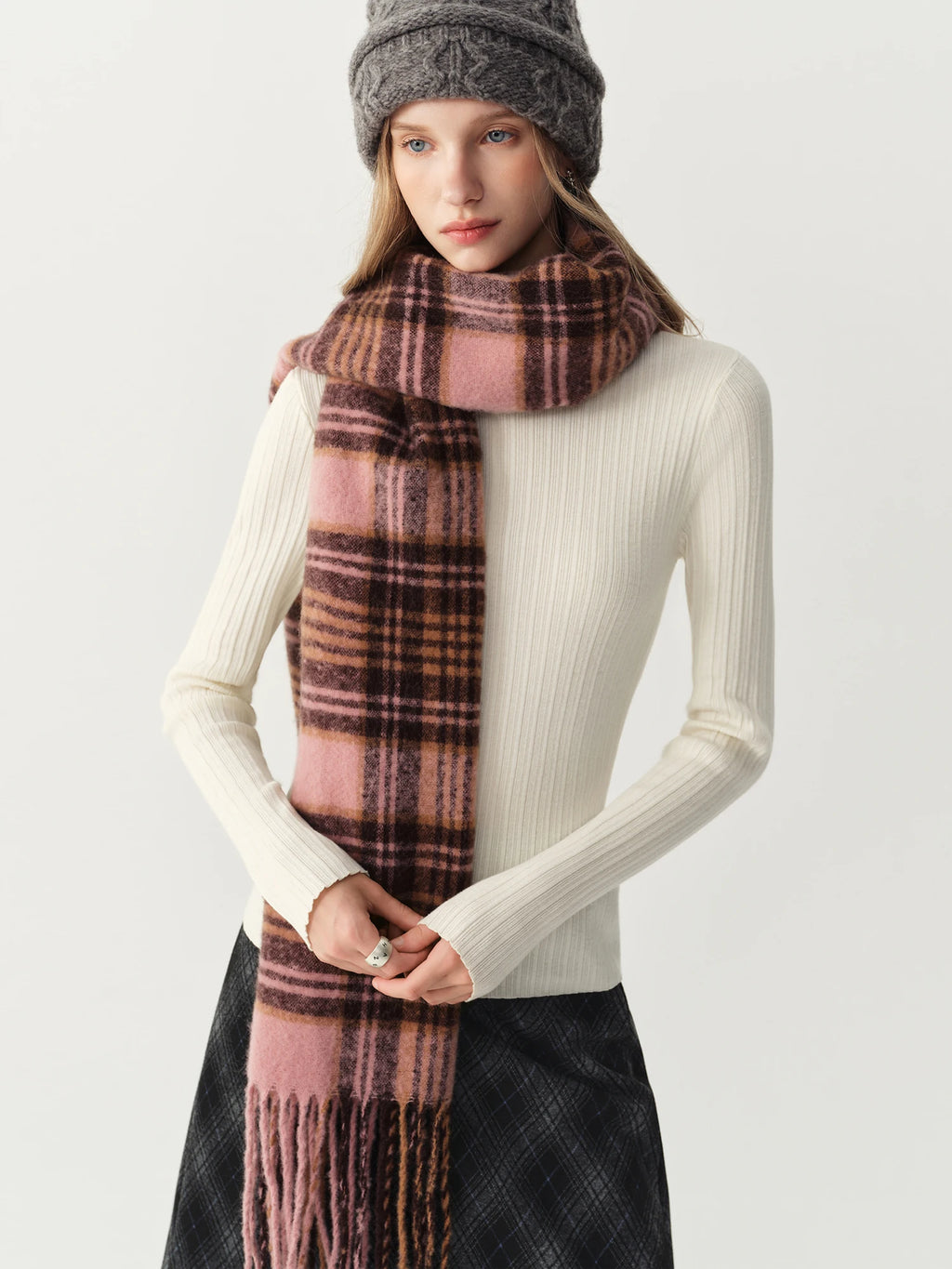 Women's Scarf Fringed Plaid Knit Polyester Cozy Warm Neck Warmer Casual Winter One Size