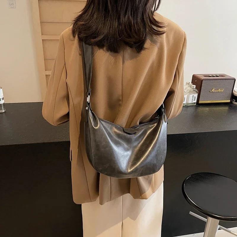 Large Leather Crossbody Bags Zipper Crescent Women Soft Handbags and Purses