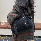 Women's Shoulder Bag Vintage Baguette-Shape PU Leather Zipper Crossbody Bag with Phone Pocket