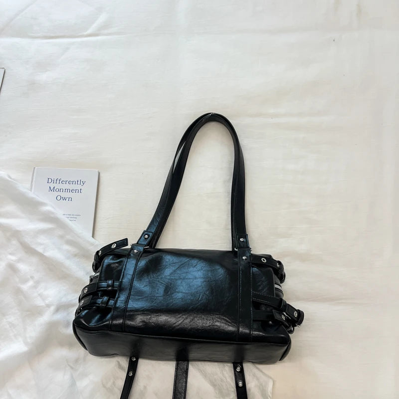 Women's PU Leather Baguette Crossbody Bag Street Style, Zipper Closure