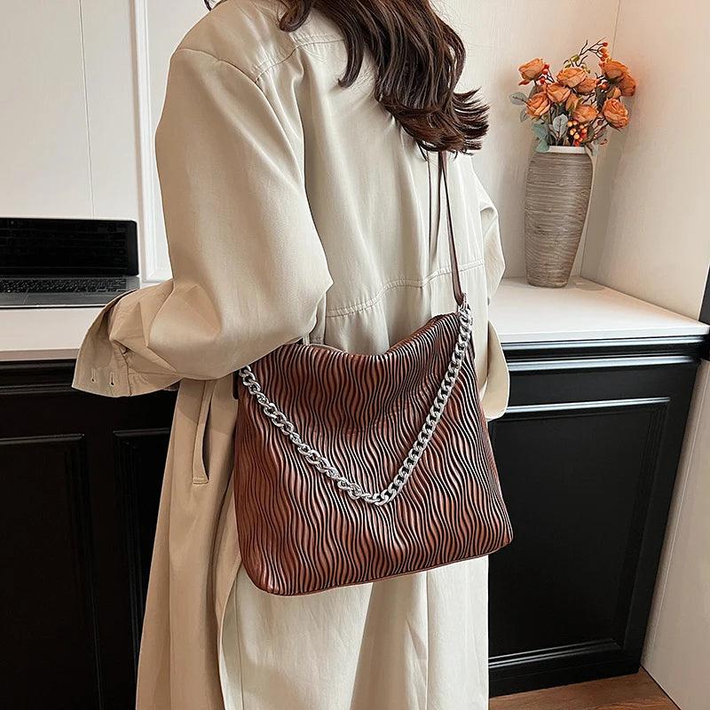 Women Shoulder Bags Leather Wave Pattern Thick Silver Chain Handle Snap Purses