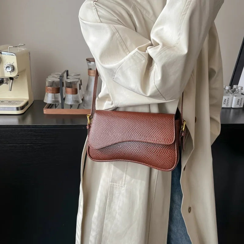 Small PU Leather Flap Crossbody Bag Textured Wave Flap Shoulder Bags