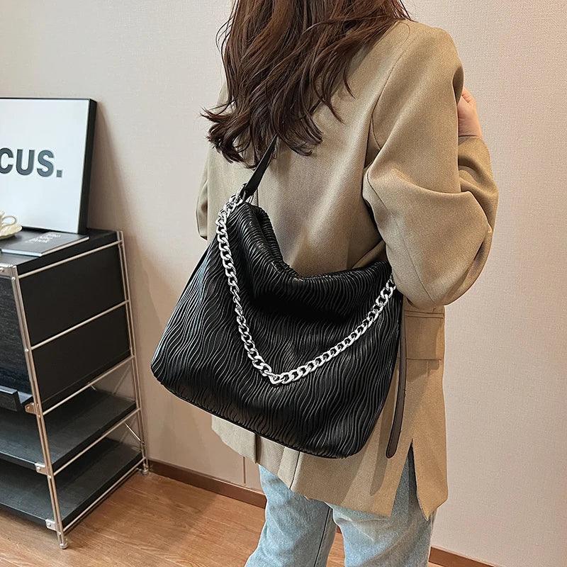 Women Shoulder Bags Leather Wave Pattern Thick Silver Chain Handle Snap Purses