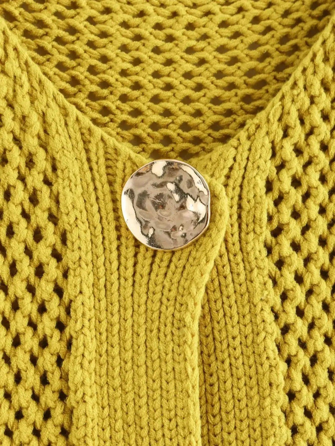 Cropped Chunky Knit Top Sleeveless Front Button Patch Pockets Waistcoat S43e8119a3a3d4190a0e9059e1234c66d1 STYLEINGER