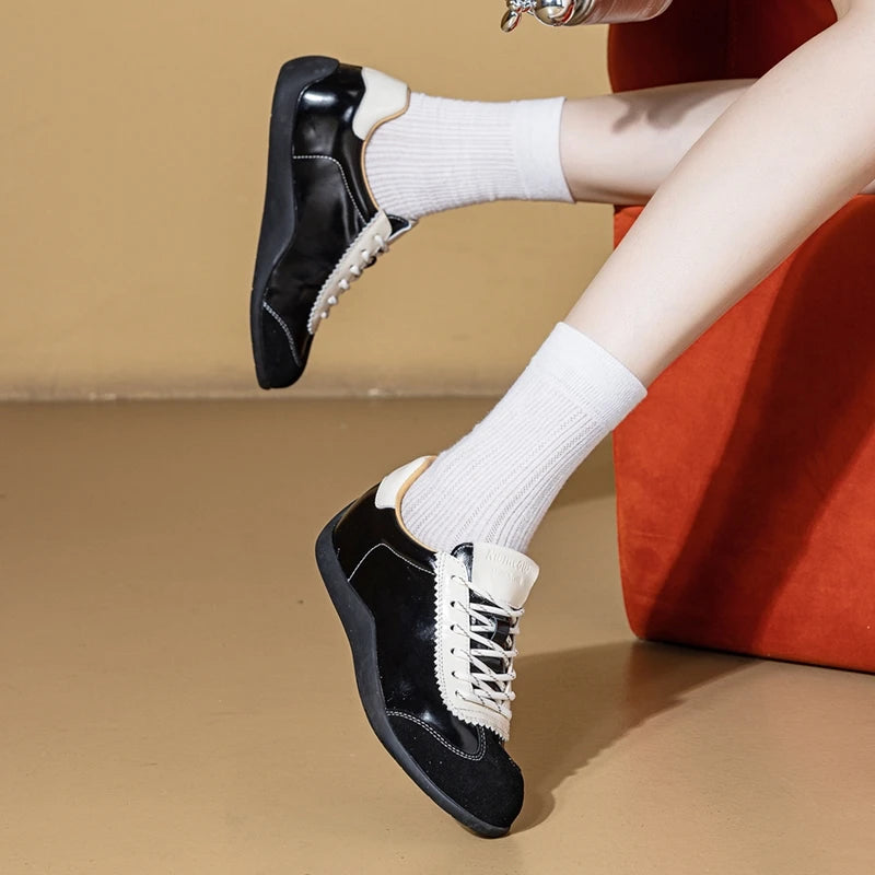 Zapatillas Retro para Mujer - Casual de Cuero Repartido con Diseño Patchwork y Cordones