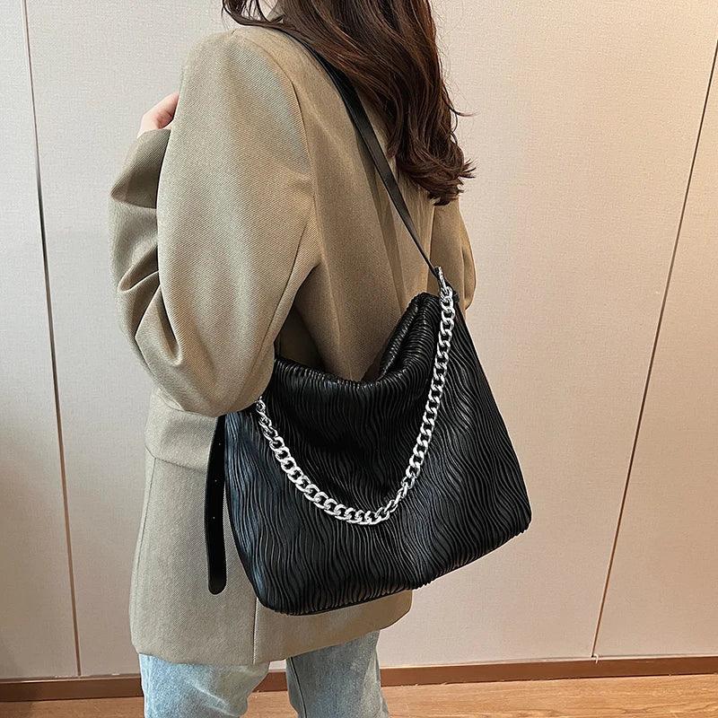 Women Shoulder Bags Leather Wave Pattern Thick Silver Chain Handle Snap Purses