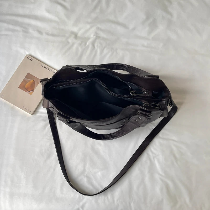 Women's Hobo Bag Vintage Large-Capacity Soft PU Leather Rivet-Accent Zipper Shoulder Bag with Phone Pocket