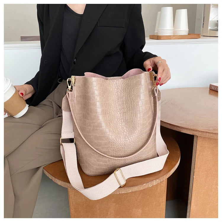 Women Bag Vintage Crocodile Pattern Crossbody Bags PU Leather Trend Designer Shoulder Handbags Large Capacity Bucket