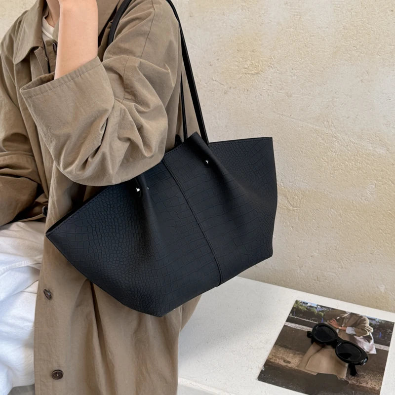Women's Tote Bag Vintage Large-Capacity Soft PU Leather Hasp Shoulder Bag with Phone Pocket