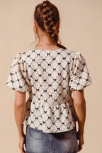 SO ME Textur Gewebtes Top Schleifen-Schößchen Elegant Puff Kurzarm Elfenbein Schwarz