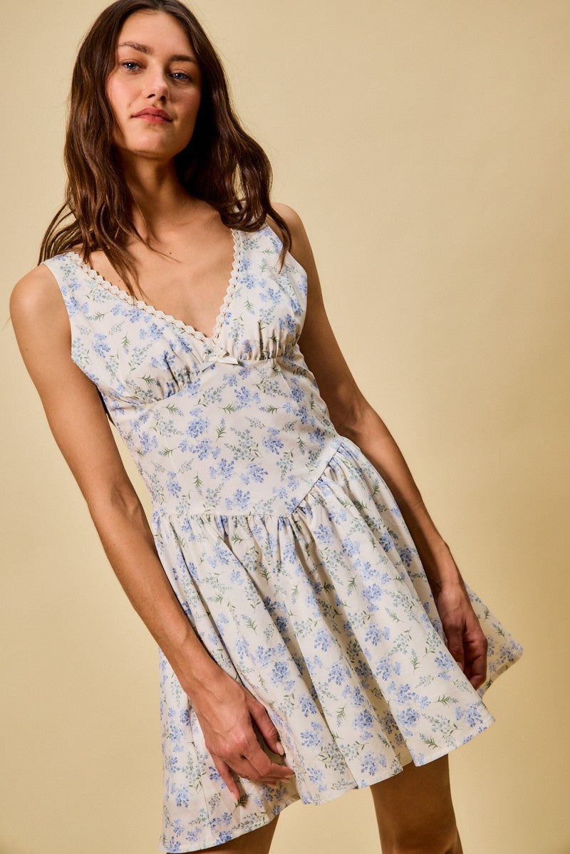 SO ME Blue Floral Mini Dress Cotton V-Neck Lace Trim Ruffle Sleeveless Summer