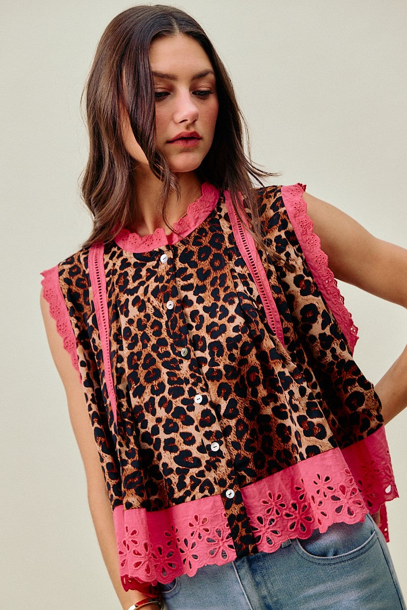 SO ME Sleeveless Blouse Leopard Pink Floral Lace Trim Button Pleated Top