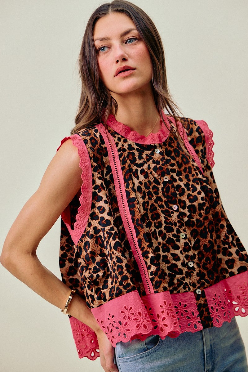 SO ME Sleeveless Blouse Leopard Pink Floral Lace Trim Button Pleated Top