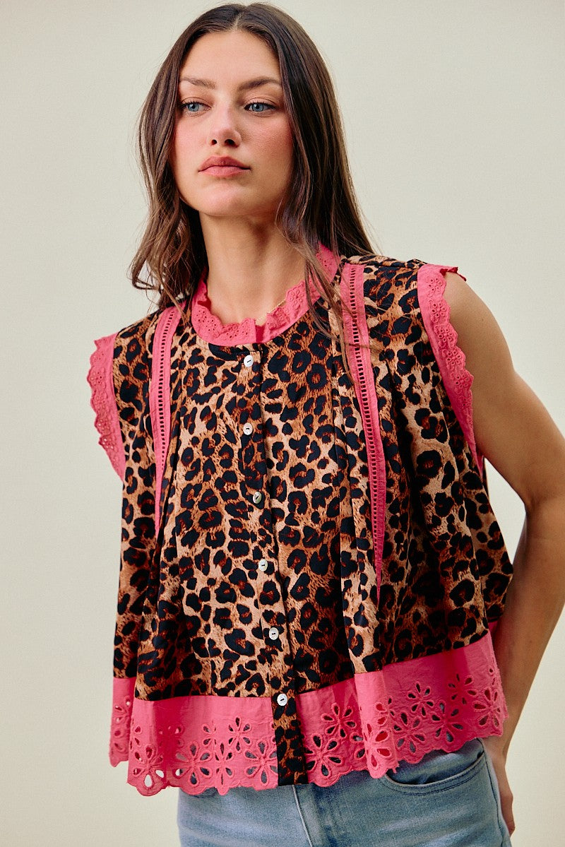 SO ME Sleeveless Blouse Leopard Pink Floral Lace Trim Button Pleated Top