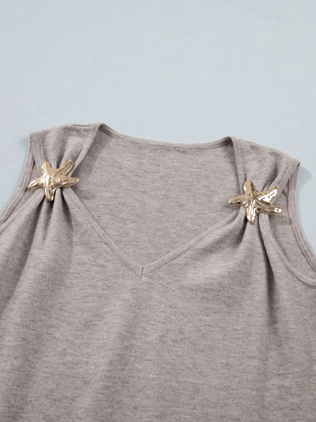 V-Neck Knit Top Sleeveless Starfish Metal Mocha Women's Lightwight Blouse