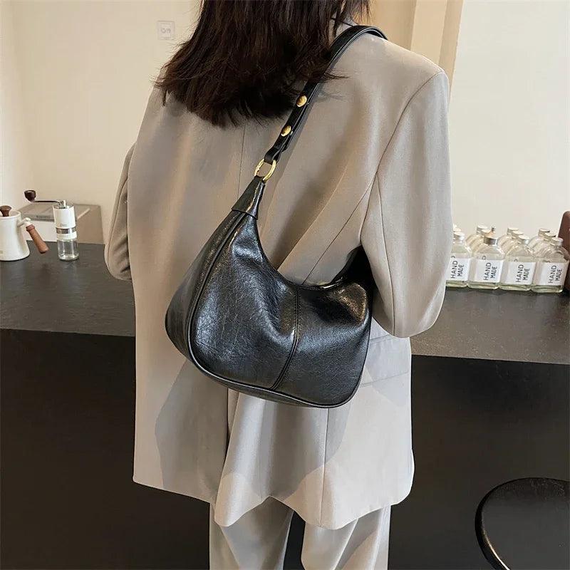 Small Leather Saddle Bags Zipper Women Crossbody Shoulder Bag Stud Strap Purse