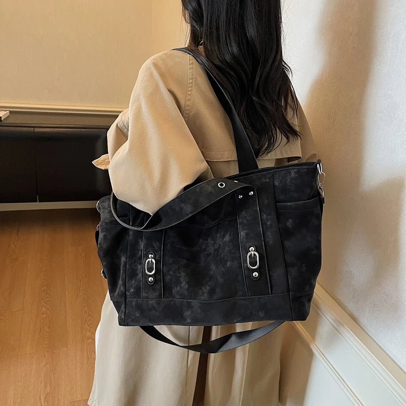Women's Large Capacity PU Leather Crossbody Bag – Casual Punk Style Shoulder Handbag