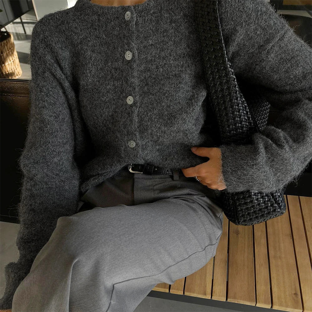 Women's Soft and Sticky Cardigan 2026 New Series Round Neck Front Button Design Sweater Suitable for Outdoor Wear