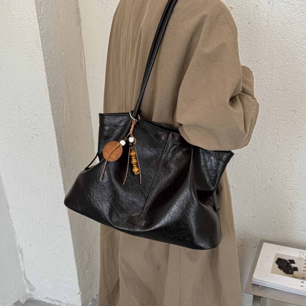 Styleinger Γυναικεία Τσάντα Tote Vintage Μεγάλης Χωρητικότητας από Μαλακό Συνθετικό Δέρμα, Τσάντα Ώμου Hobo με Φερμουάρ, Θήκη για Κινητό & Διακοσμητικό Στοιχείο