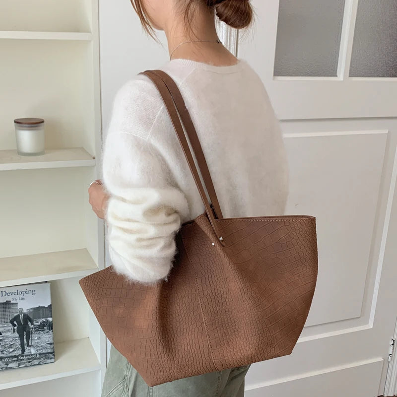 Women's Tote Bag Vintage Large-Capacity Soft PU Leather Hasp Shoulder Bag with Phone Pocket