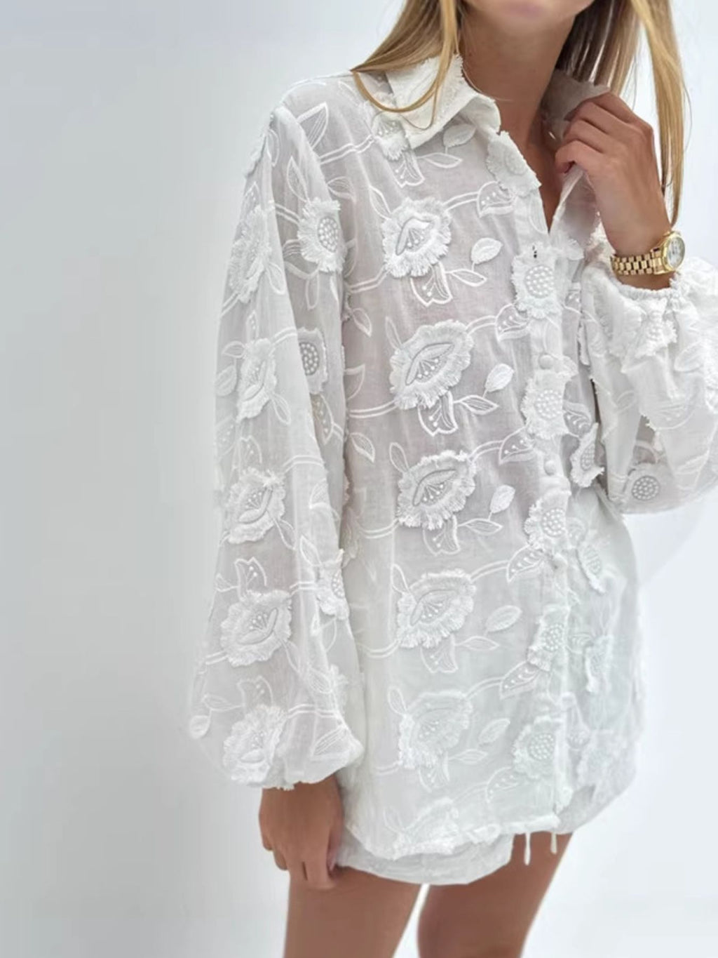 Women White Outfit Set Floral Embroidered Shirt and Shorts Stylish Lace Chic Beachwear