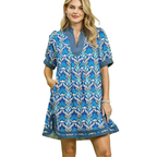 Umgee Baumwoll-Minikleid Blau Blumenmuster Kachelmix V-Ausschnitt Zierleiste Lässiges Kurzarm
