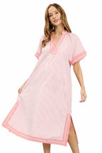 Umgee USA Midikleid Gestreift V-Ausschnitt Rosa Besatz Seitenschlitze Kurzarm Etuikleid