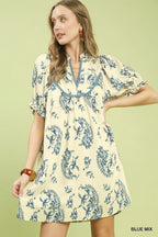 Umgee USA Minikleid V-Ausschnitt Spitze Zierleiste Blau Blumen Paisley Mix Ballon Kurz