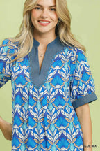 Umgee Baumwoll-Minikleid Blau Blumenmuster Kachelmix V-Ausschnitt Zierleiste Lässiges Kurzarm