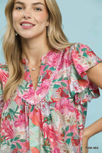 Umgee Bluse Blumenmuster Rosa-Mix Rüschen V-Ausschnitt Spitzenbesatz Kurzes ausgestelltes Ärmel-Top