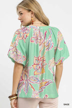 Umgee Lässige Bluse Paisley-Print Salbeigrün Puffärmel Kurzarm Rüschenoberteil