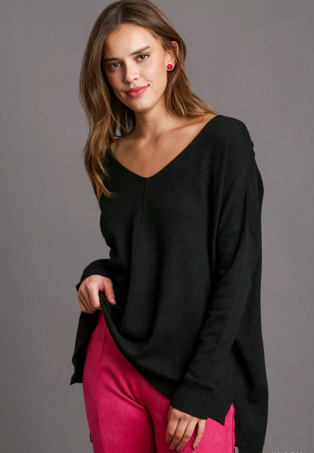 Umgee Women's Knit Top Black V-Neck High Low Hem with Side Slit Black Umgee_Women_s_Knit_Top_Black_V-Neck_High_Low_Hem_with_Side_Slit Trendsi