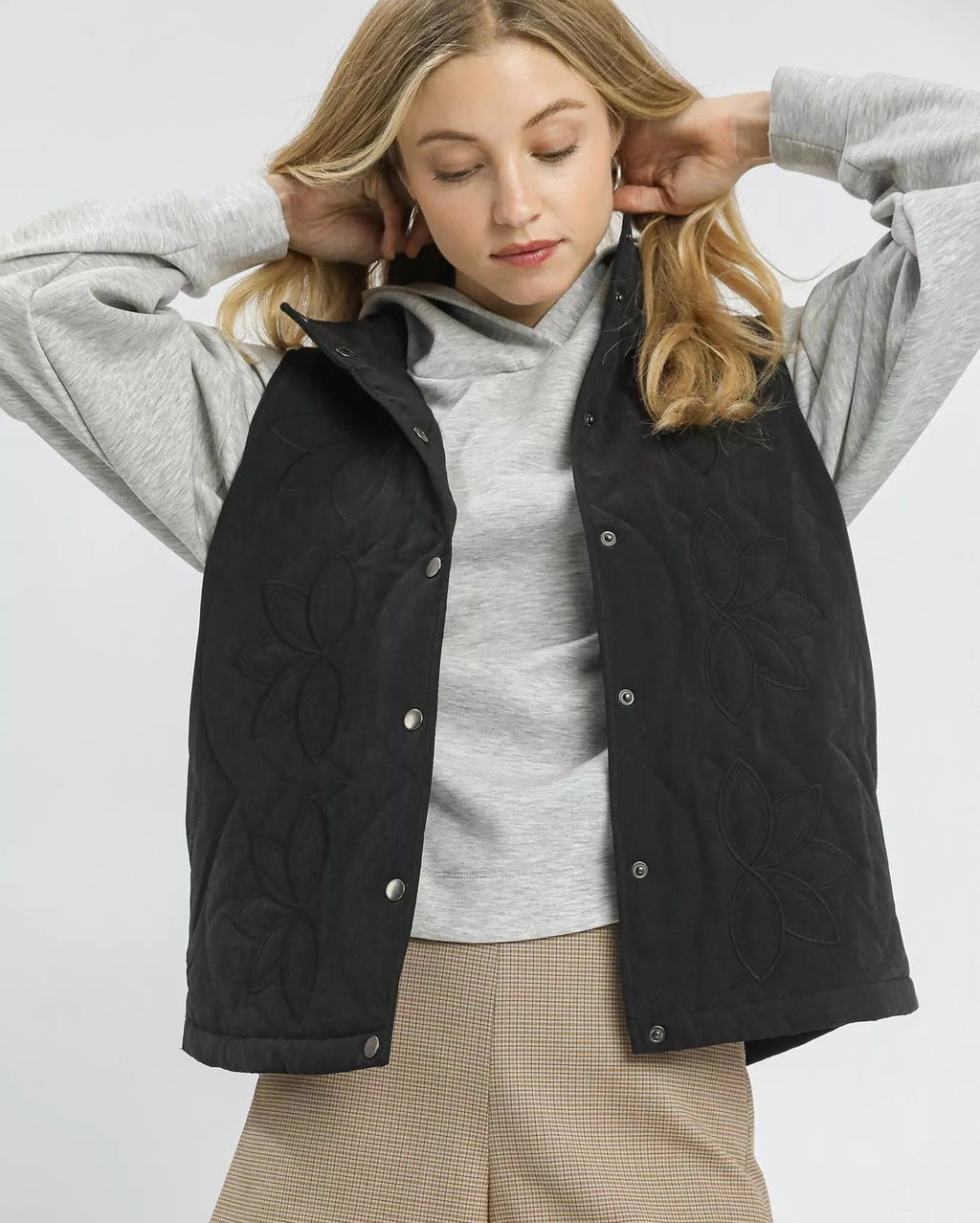 Umgee Womens Quilted Black Vest Floral Embroidered Snap Outwear Black Umgee_Womens_Quilted_Black_Vest_Floral_Embroidered_Snap_Outwear Trendsi