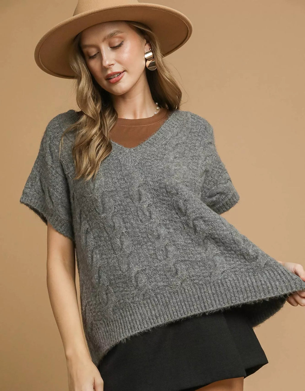 Umgee Womens Sweater Gray Cable-Knit V-Neck Short Sleeve CHARCOAL GREY Umgee_Womens_Sweater_Gray_Cable-Knit_V-Neck_Short_Sleeve Trendsi