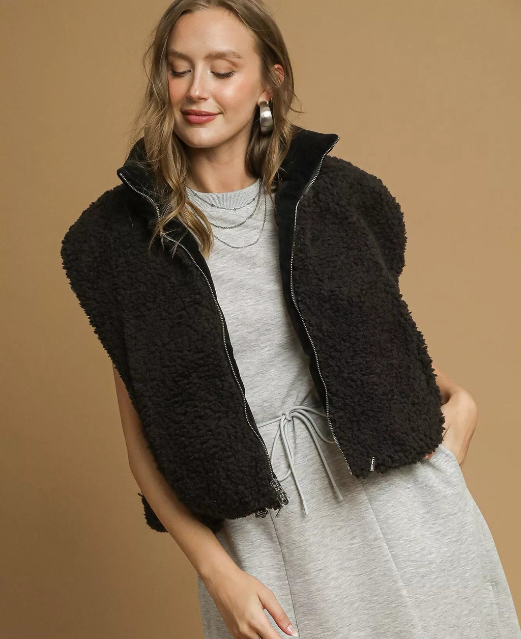 Umgee Womens Vest Black Sherpa-Lined Zip with Drawstring Hem Outwear Black Umgee_Womens_Vest_Black_Sherpa-Lined_Zip_with_Drawstring_Hem_Outwear Trendsi