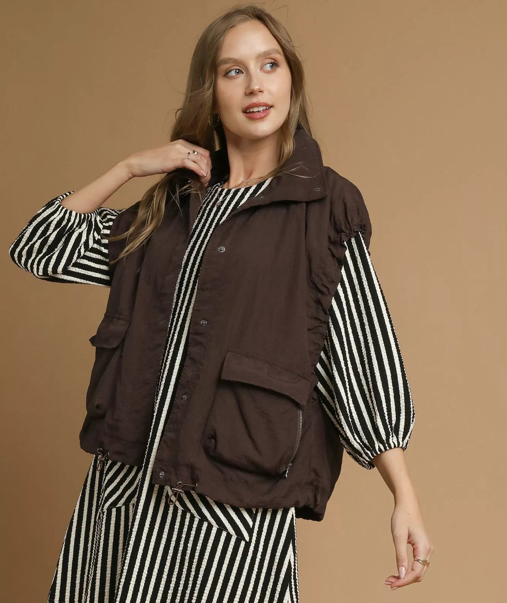 Umgee Womens Vest Coat Brown Nylon Sleeveless Jacket with Pockets Umgee_Womens_Vest_Coat_Brown_Nylon_Sleeveless_Jacket_with_Pockets Trendsi