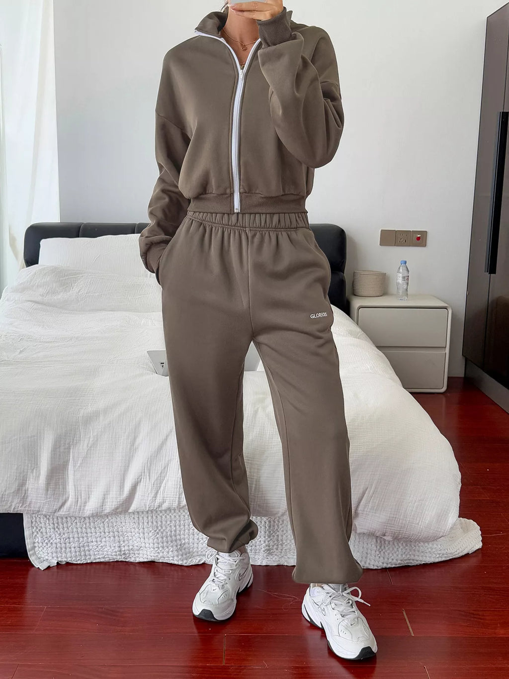 Womens Outfit Set Khaki Casual Zipper Front Sweatshirt & Drawstring Pants Khaki Womens_Outfit_Set_Khaki_Casual_Zipper_Front_Sweatshirt_Drawstring_Pants Trendsi