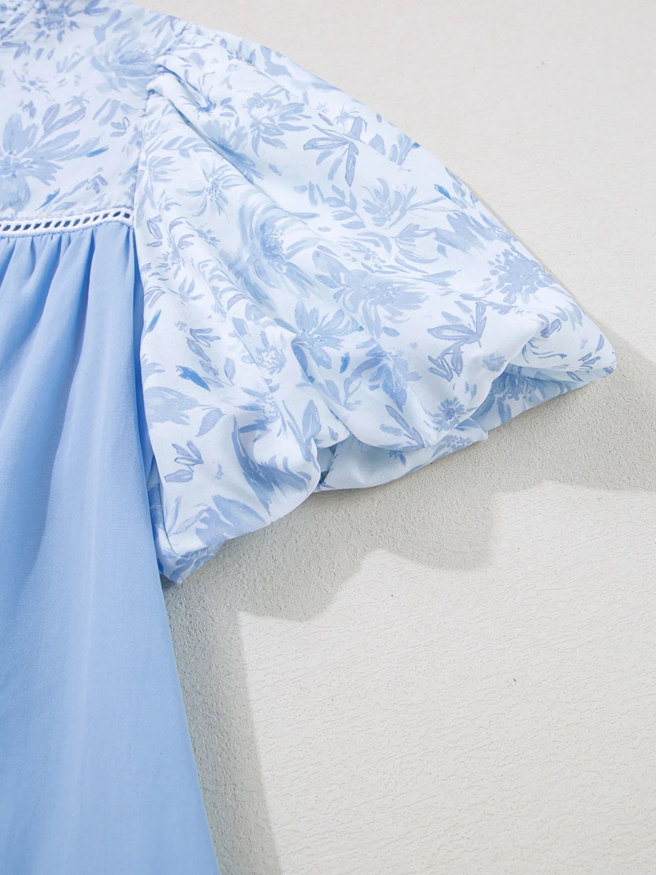 Women's Blouse Light Blue Lace Insert Floral Puff Sleeve Patchwork Loose Top a38291bb33894535a06e92fcb6980ffa-Max-Origin Trendsi